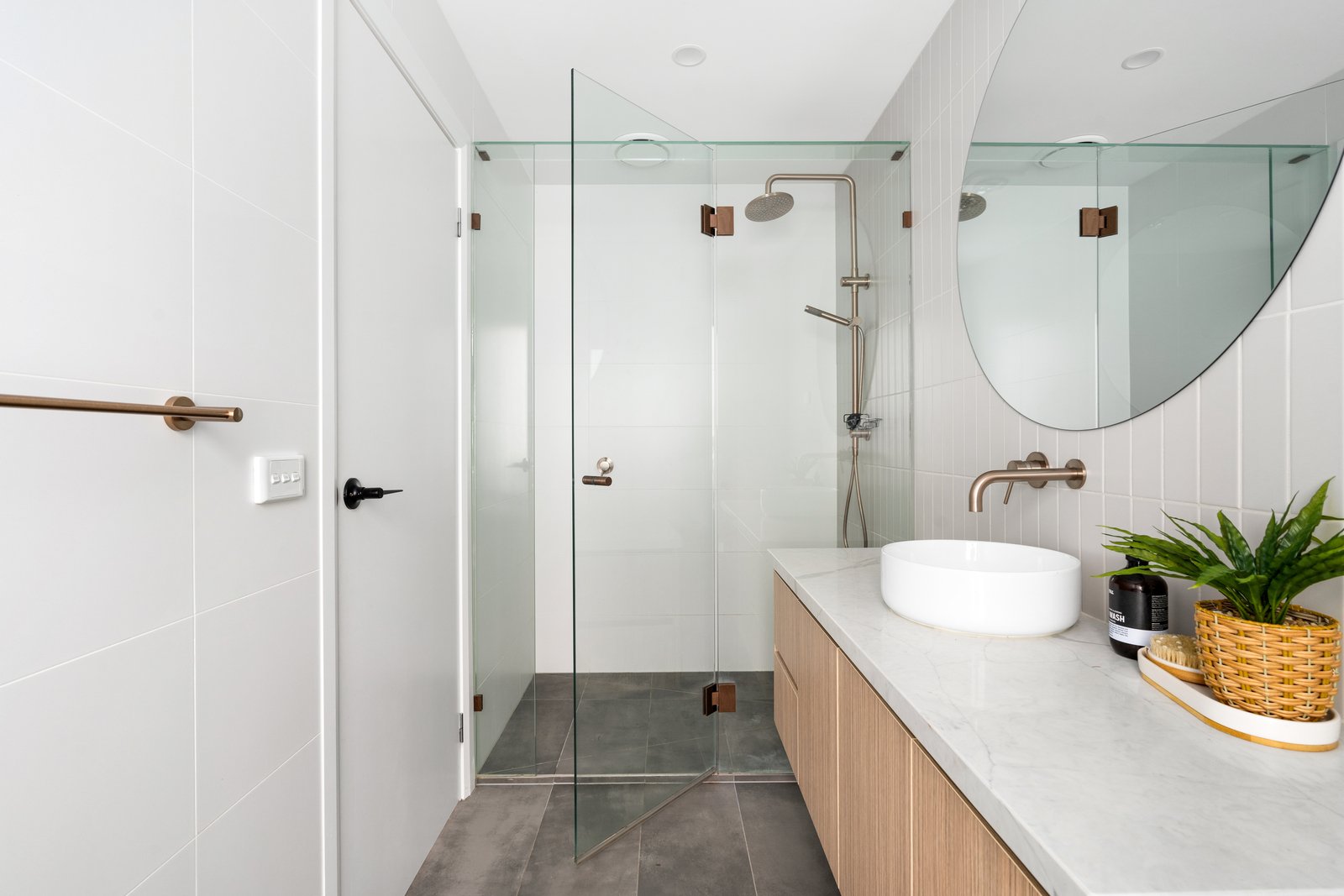 Real Estate and Property in 2/3 Lorna Avenue, Northcote, VIC