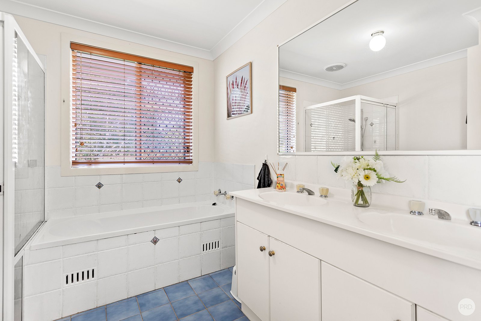 23 Mariner Crescent,  SALAMANDER BAY 19