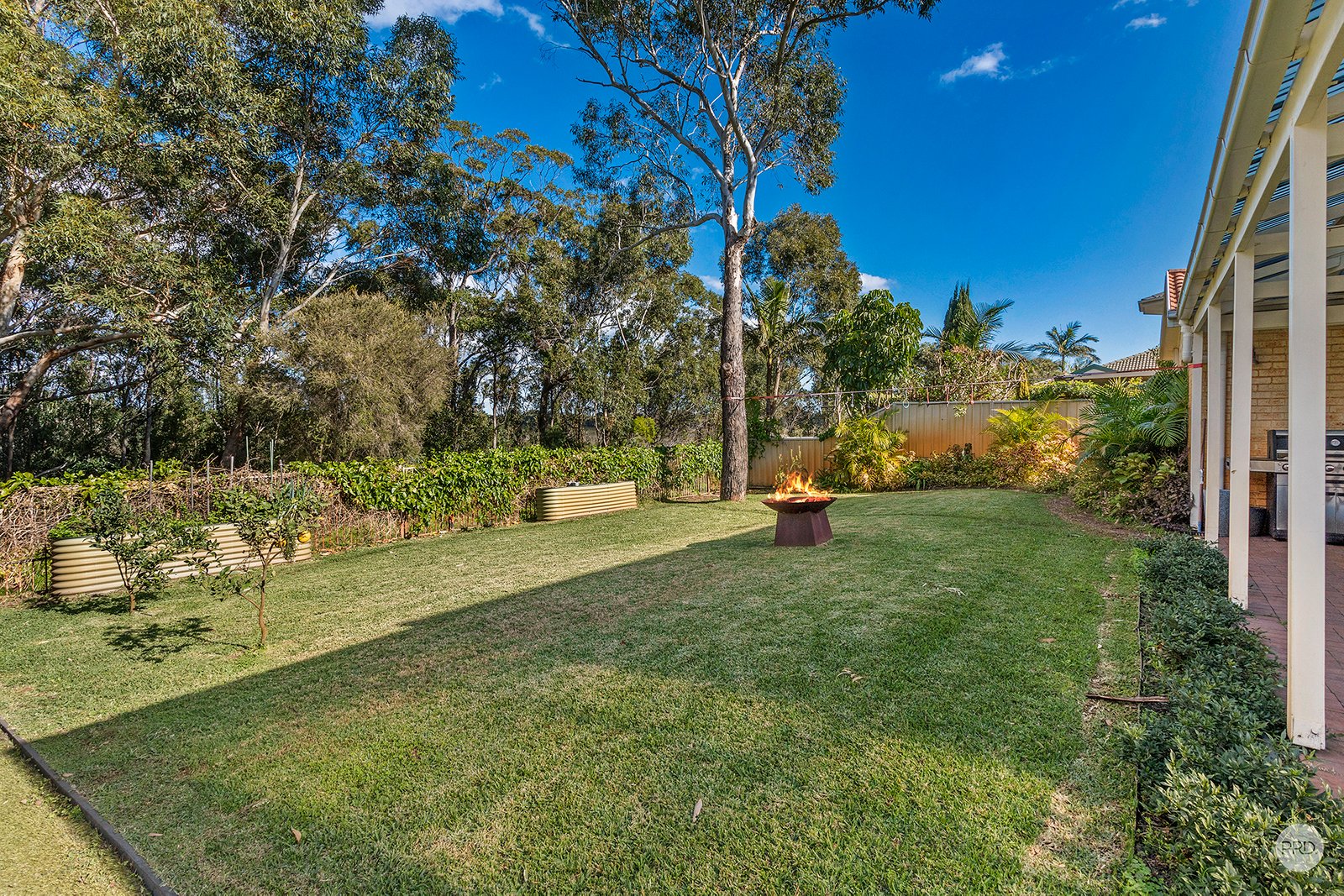 23 Mariner Crescent,  SALAMANDER BAY 3
