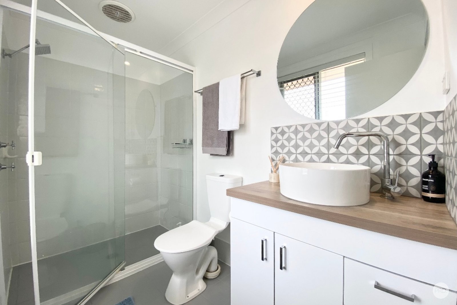 23 Mariner Crescent,  SALAMANDER BAY 12