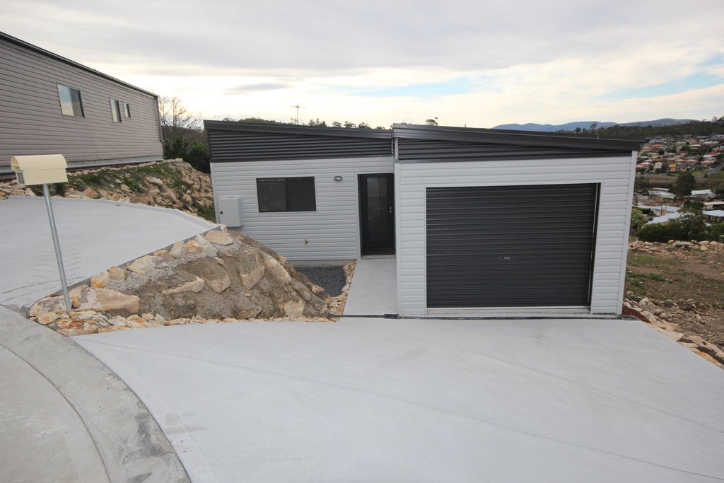 23 McGill Rise CLAREMONT 1