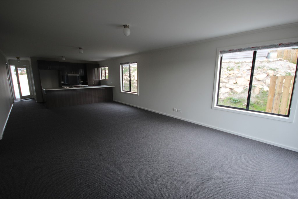 23 McGill Rise CLAREMONT 4