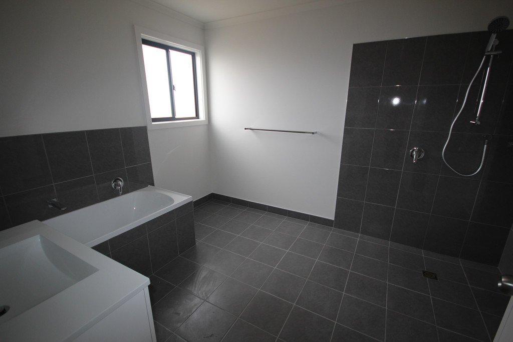 23 McGill Rise CLAREMONT 8