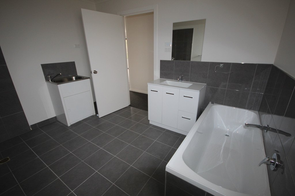 23 McGill Rise CLAREMONT 10