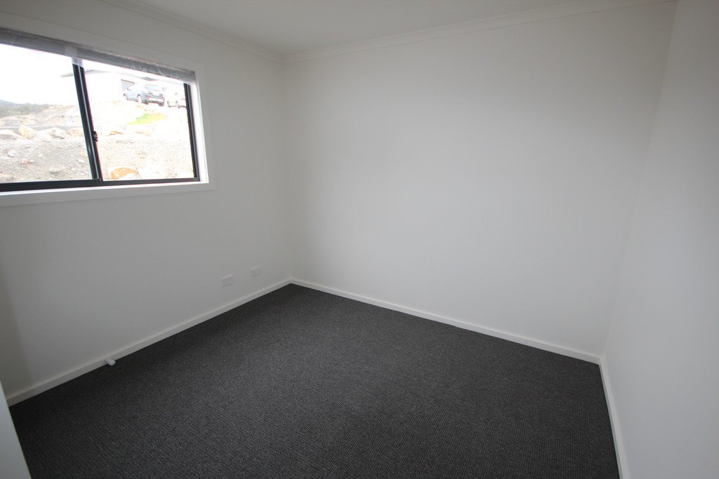 23 McGill Rise CLAREMONT 11