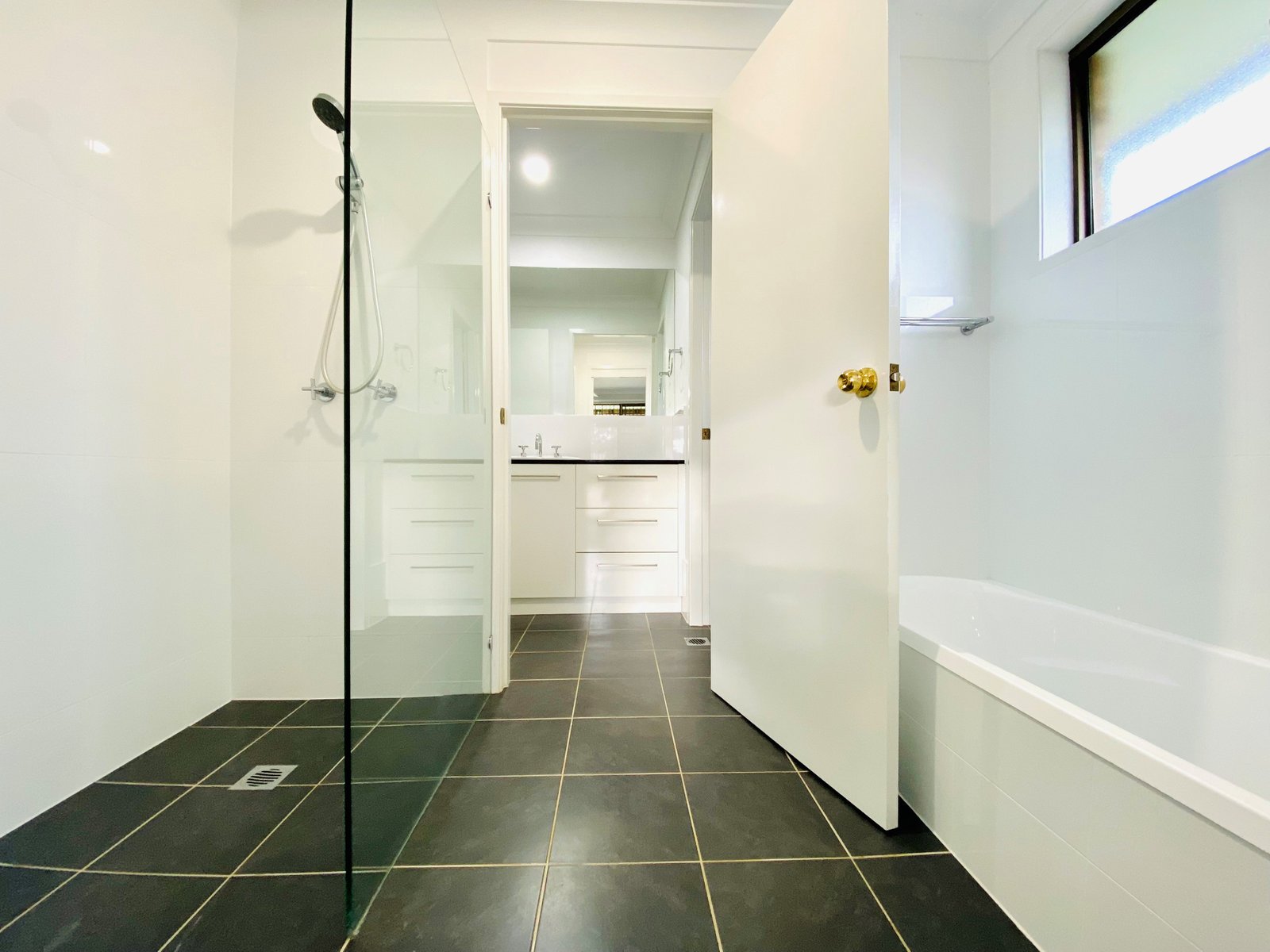 23 Melissa Avenue TAMWORTH 8