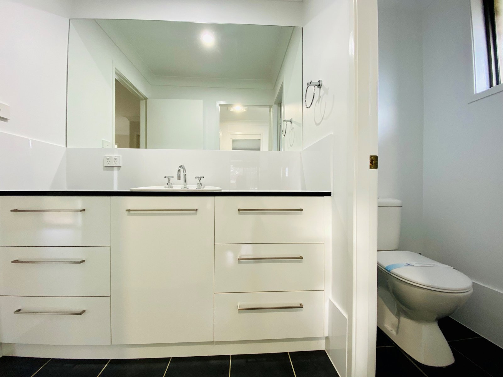 23 Melissa Avenue TAMWORTH 9