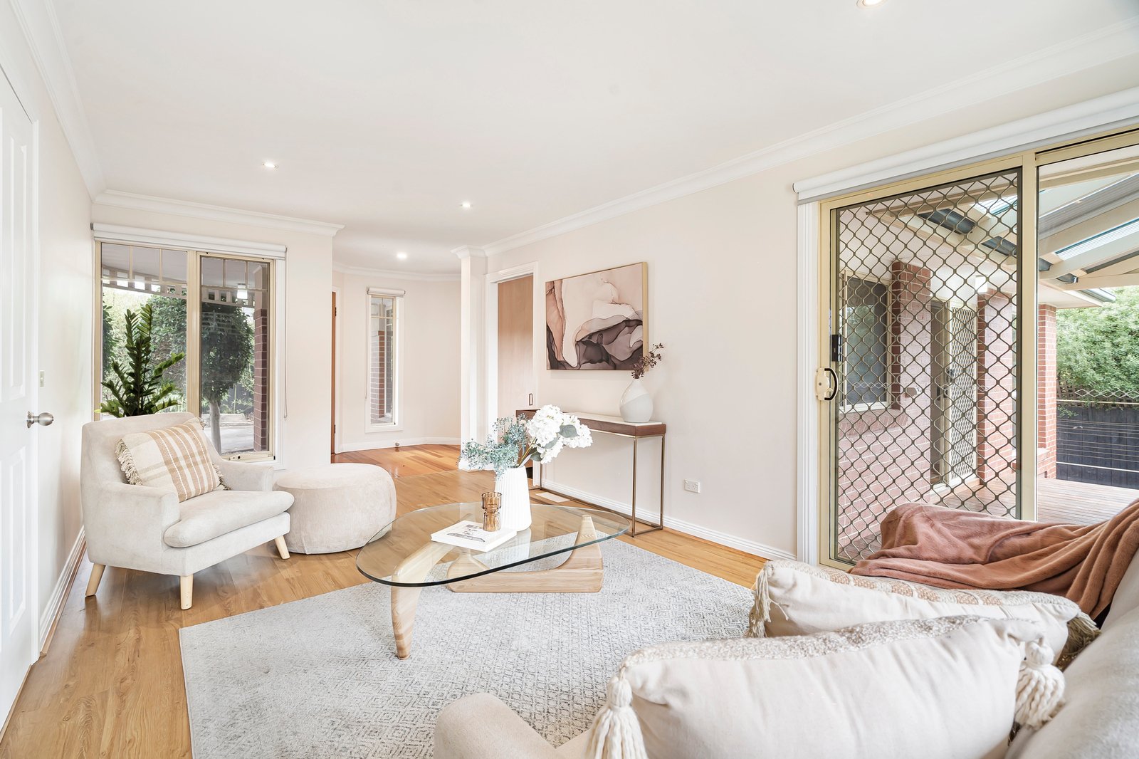 2/3 Meryl Street, Doncaster East, 3109