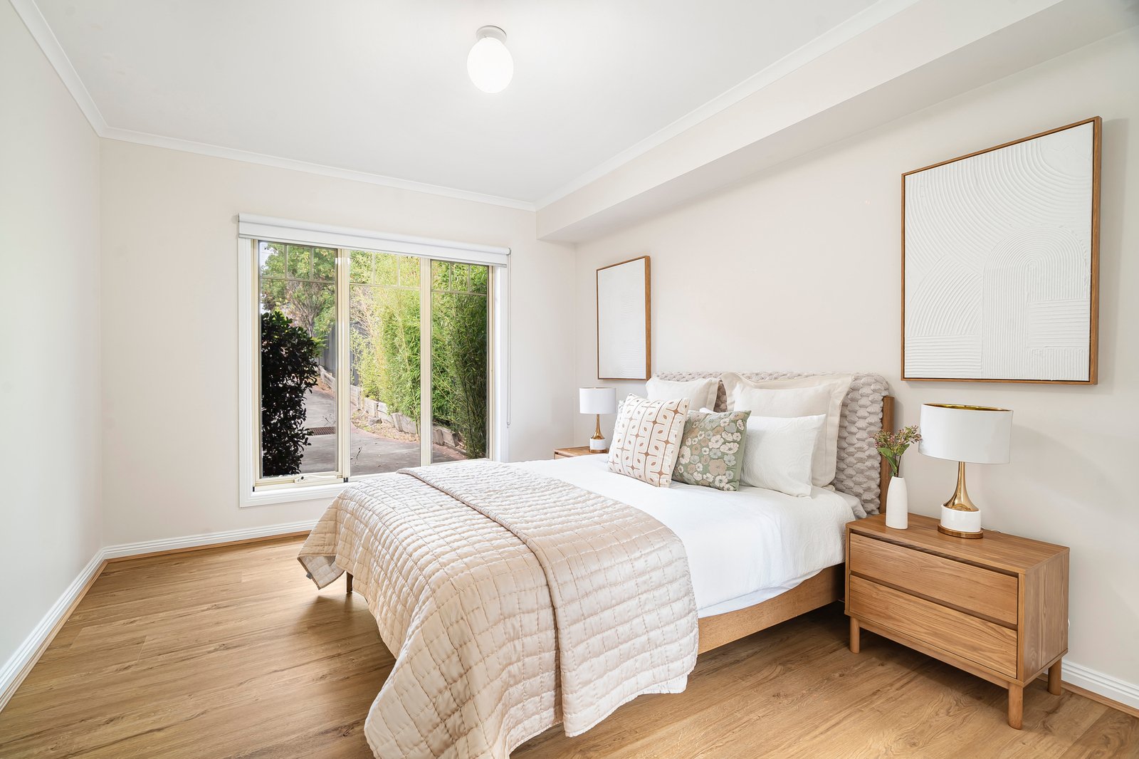 2/3 Meryl Street, Doncaster East, 3109