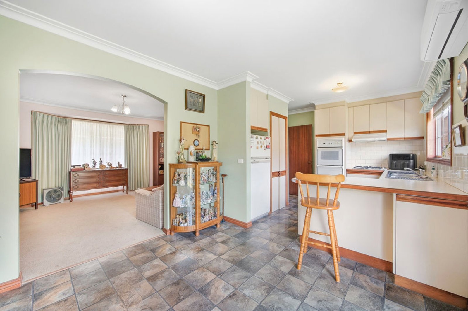 Gallery: 2/3 Midlands Drive