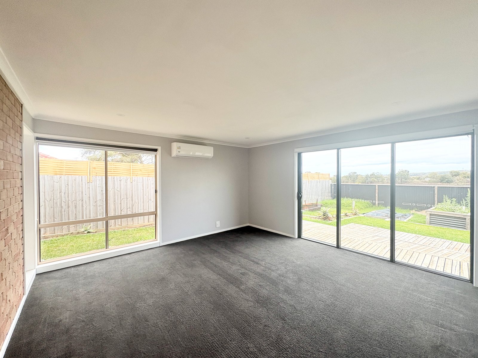 Gallery: 23 Mulholland Crescent