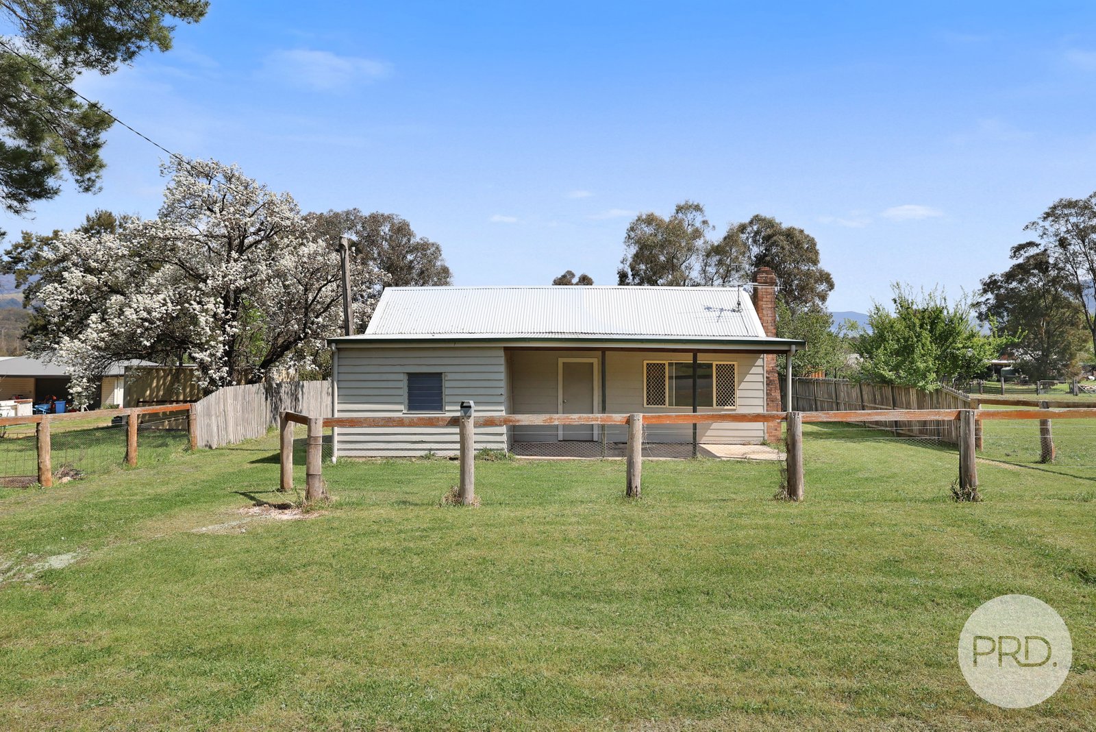 23 Munro Street MURRURUNDI 4