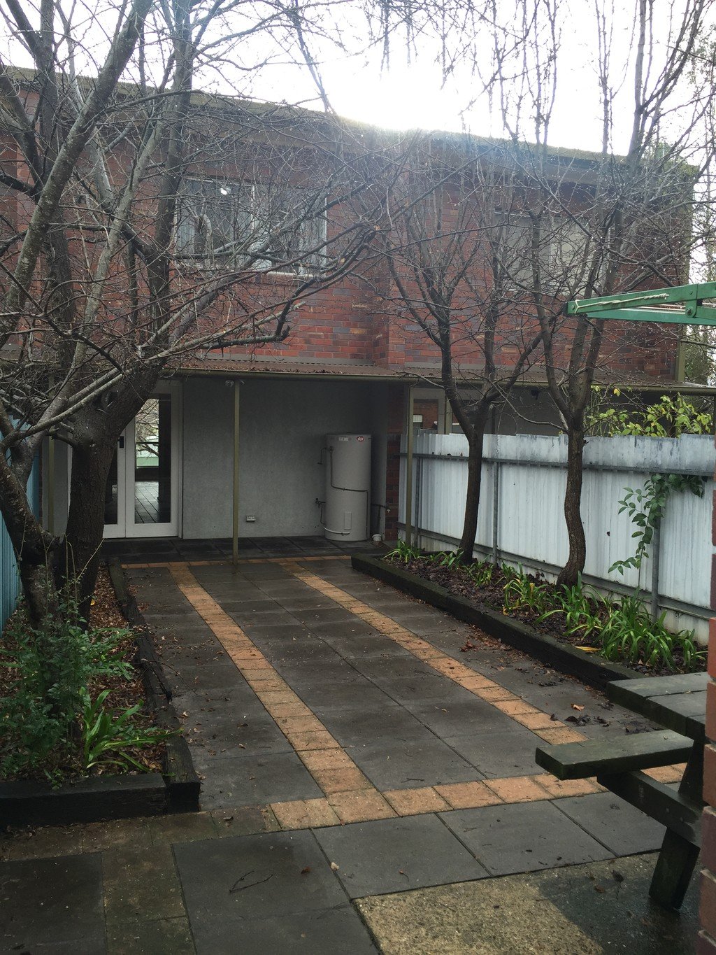 2/3 Neill Street, "Stanley Court"  ADELONG 5