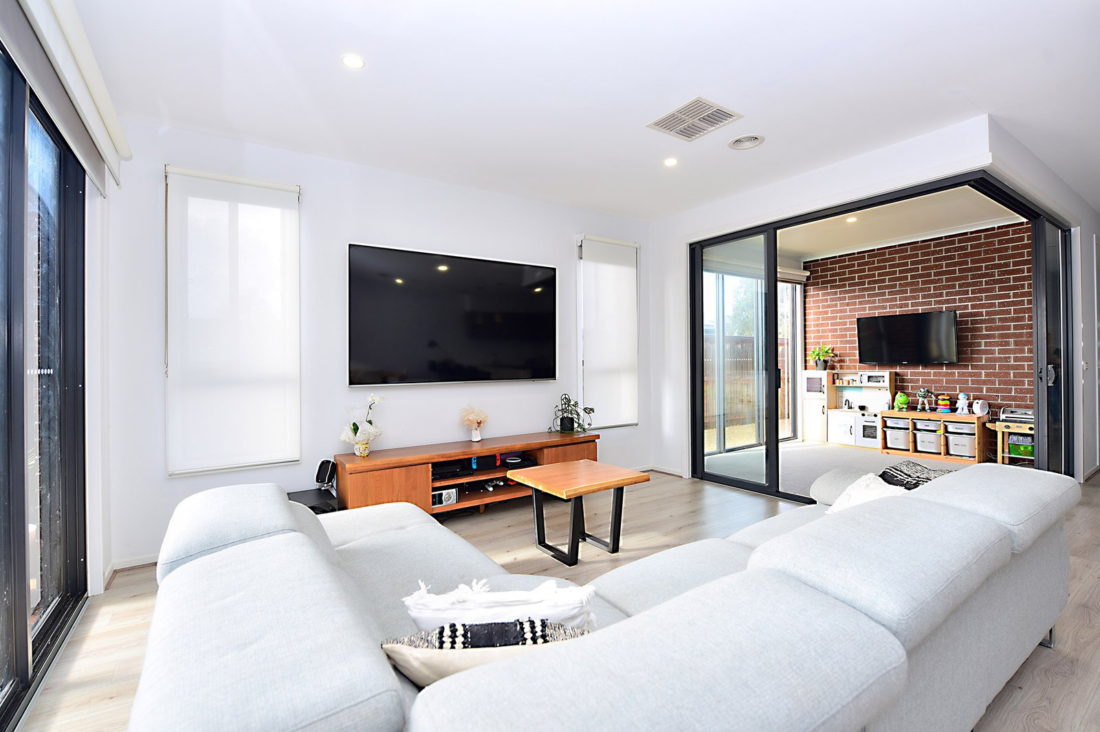Gallery: 23 Newson Street