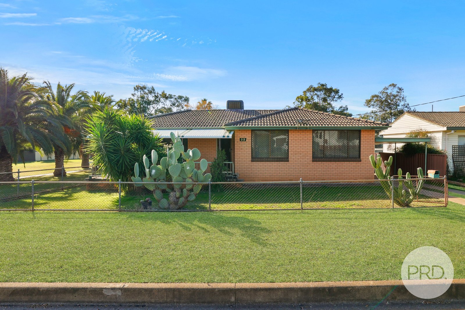 23 Oak Street TAMWORTH 1