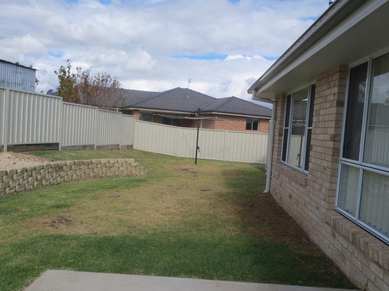 23 Orley Drive TAMWORTH 2