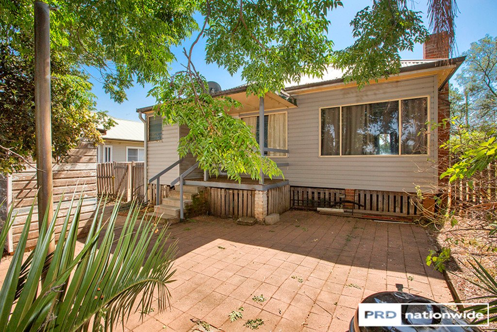 23 Parry Street TAMWORTH 5