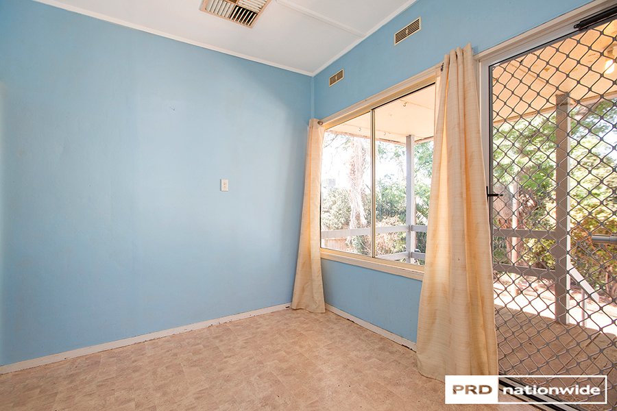 23 Parry Street TAMWORTH 9