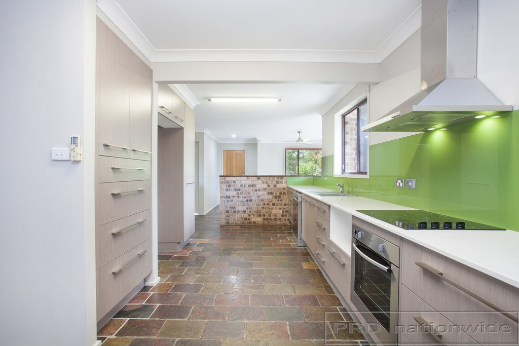 23 Pepler Place THORNTON 4