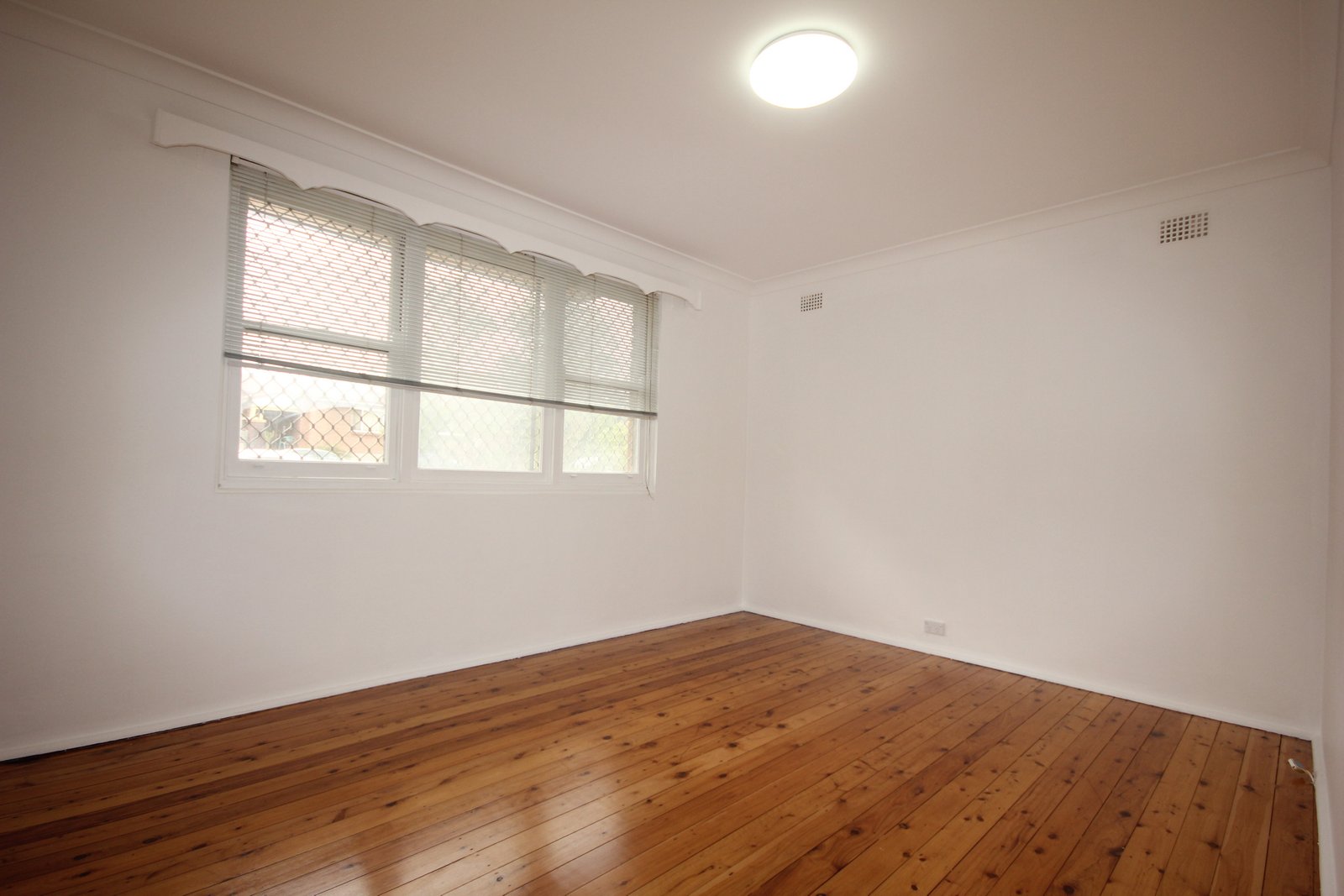 2/3 Plimsoll Street BELMORE 4