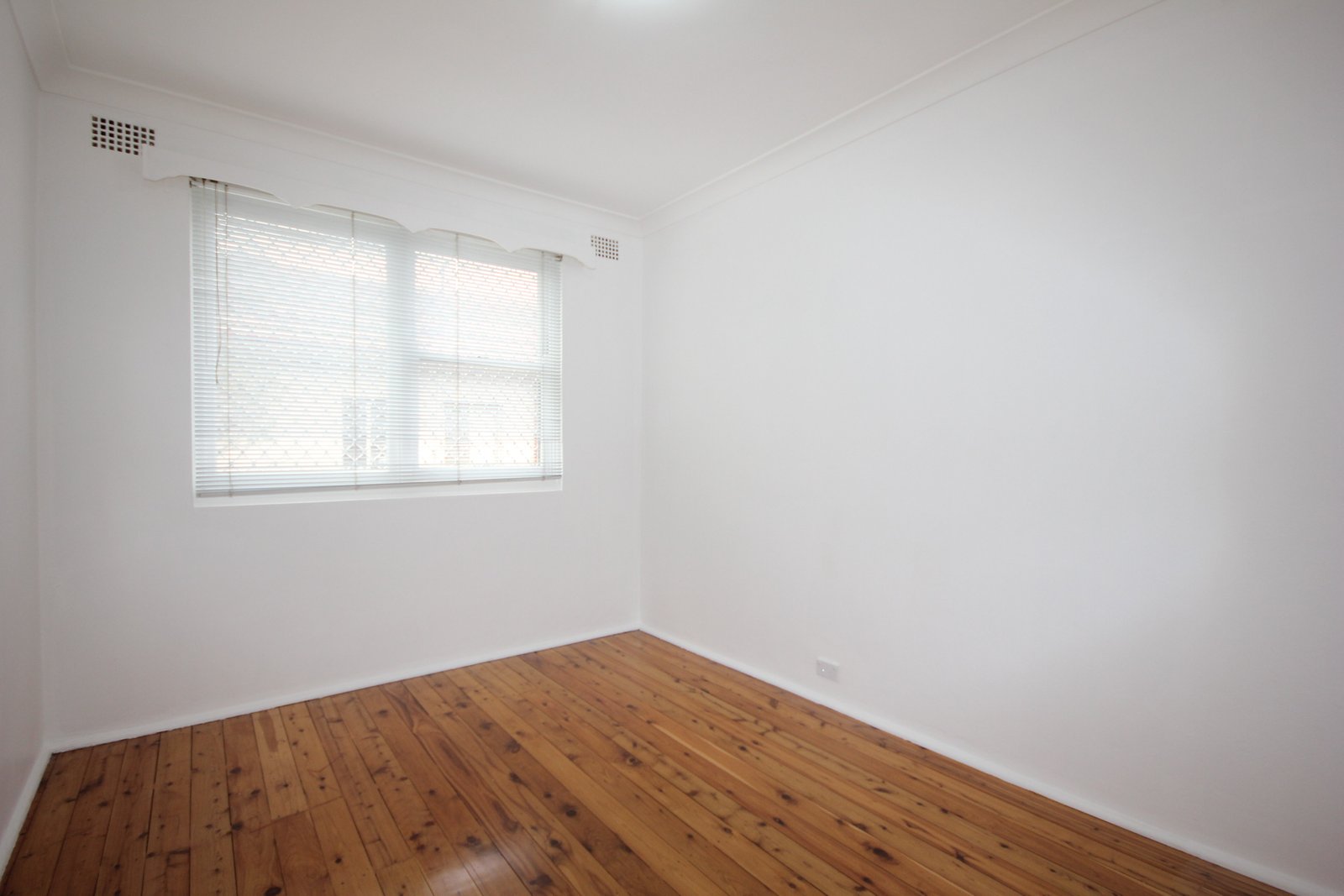 2/3 Plimsoll Street BELMORE 6