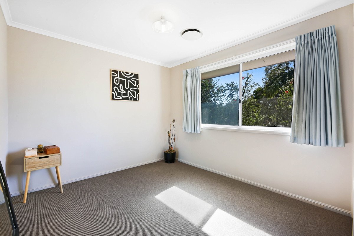 2/3 Pontoon Place Varsity Lakes 4