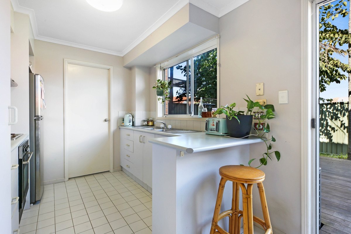 2/3 Pontoon Place Varsity Lakes 6