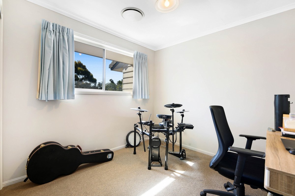 2/3 Pontoon Place Varsity Lakes 7