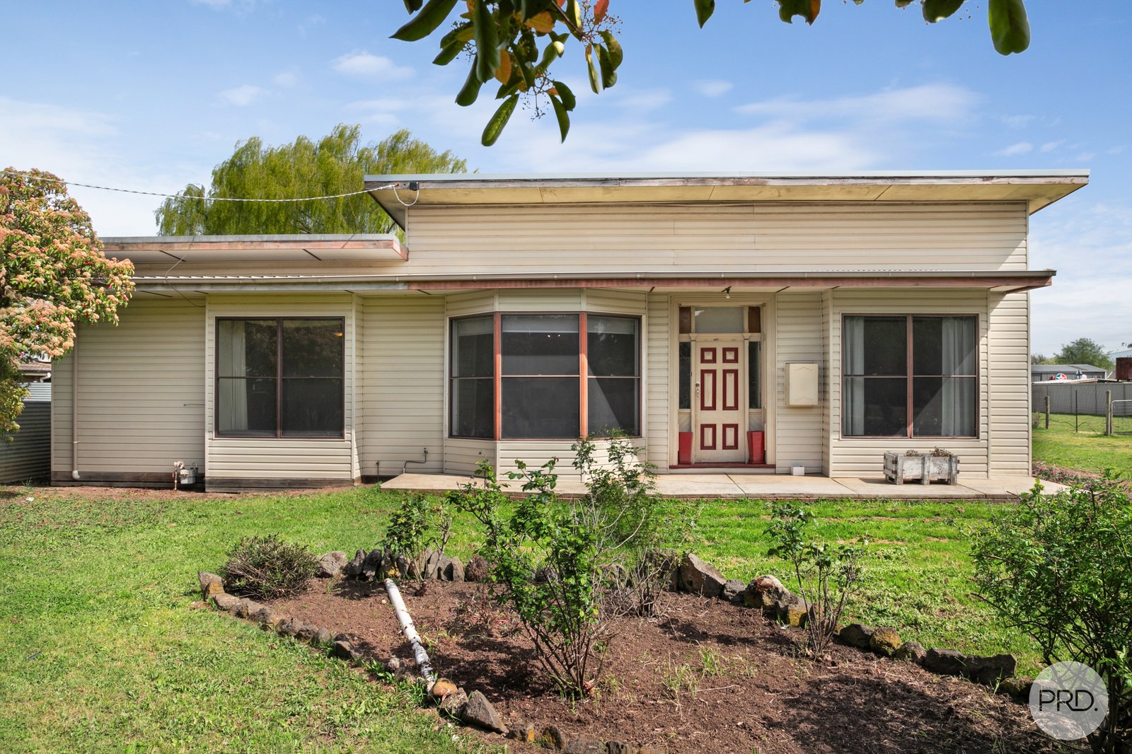 23 Raglan Street MINERS REST 2