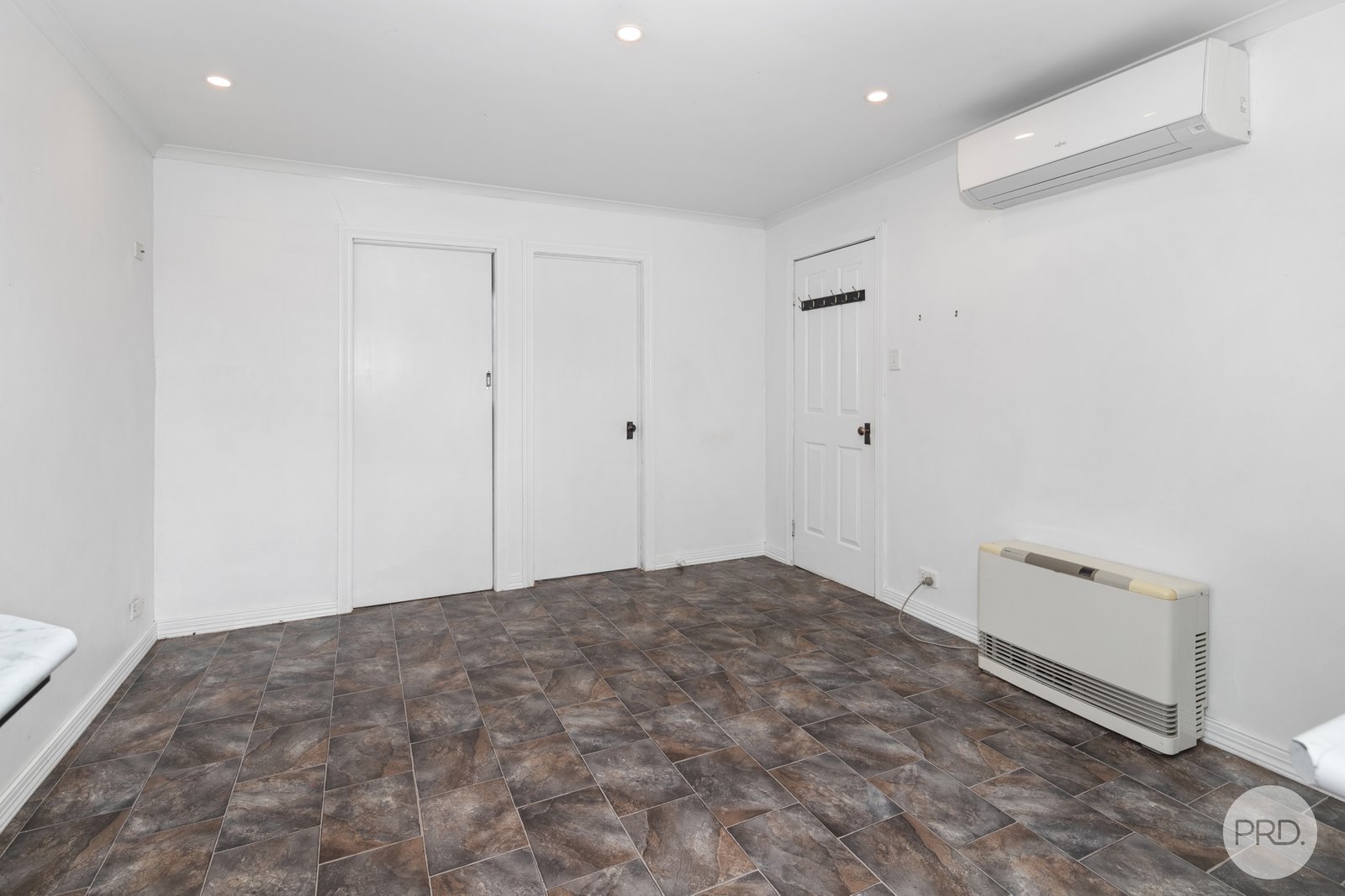 23 Raglan Street MINERS REST 5