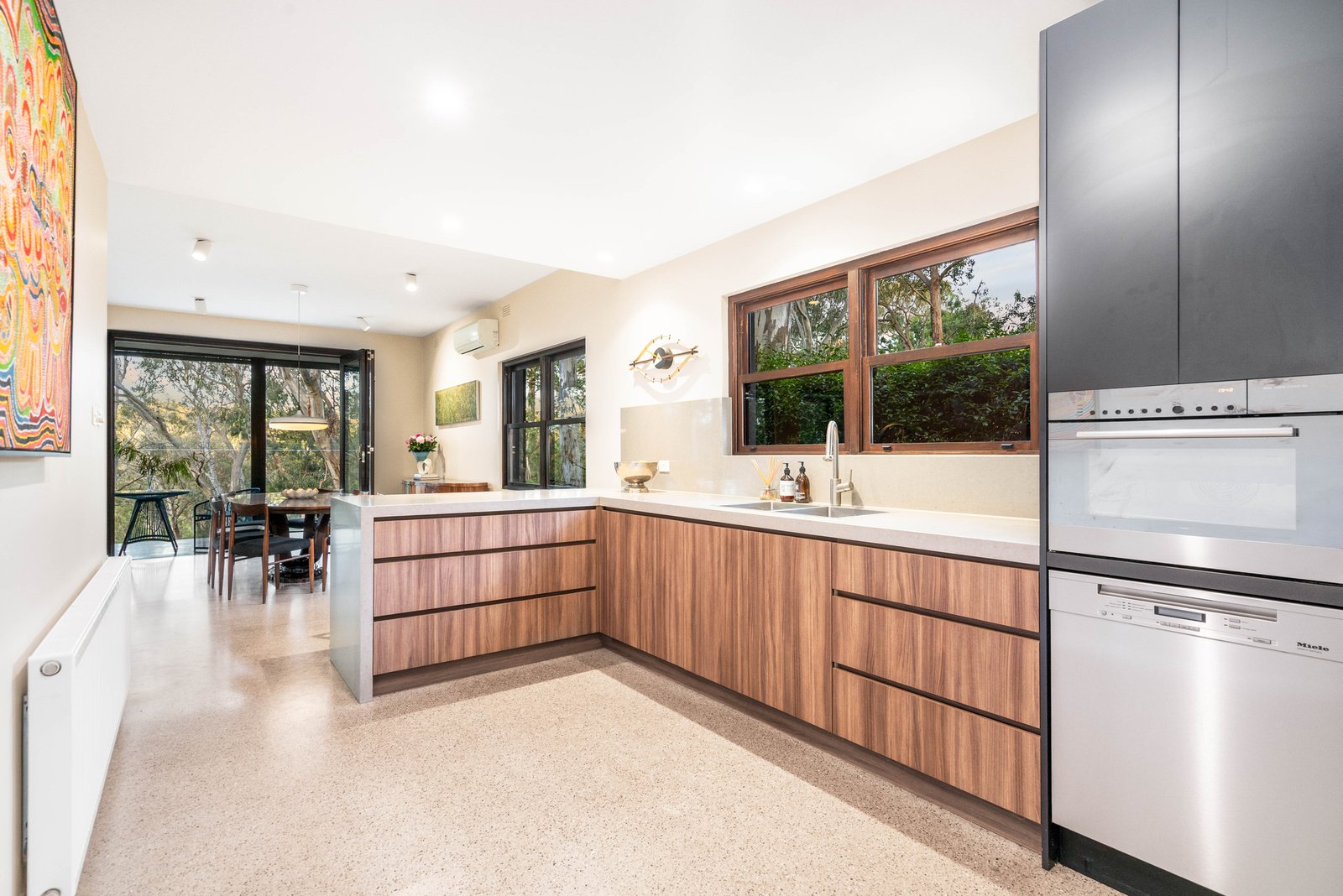 23 Raheen Drive, Kew, 3101