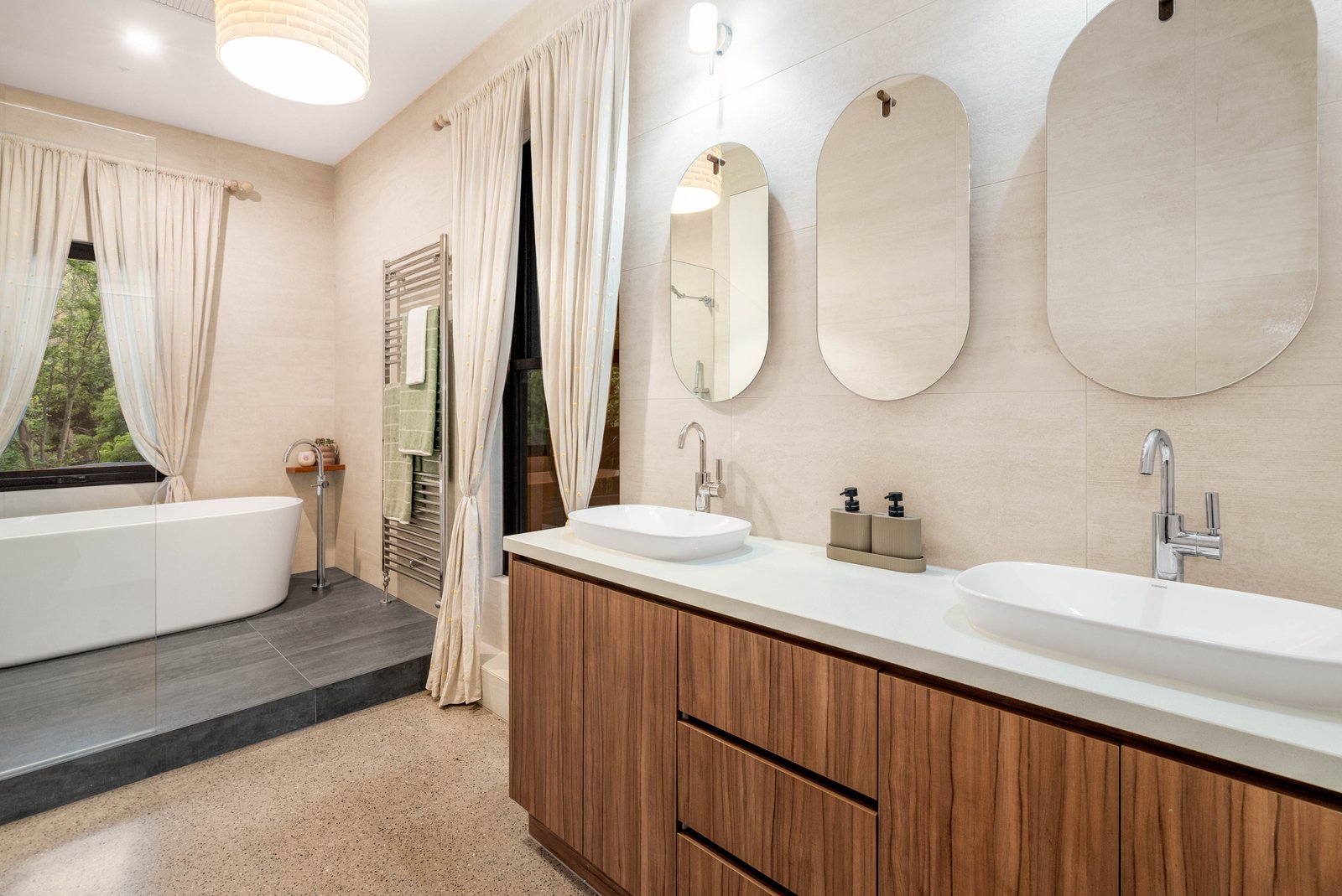 23 Raheen Drive, Kew, 3101