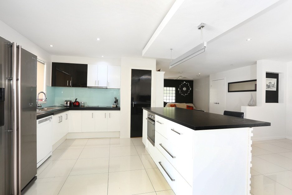 23 Rangeview Court BURLEIGH WATERS 5