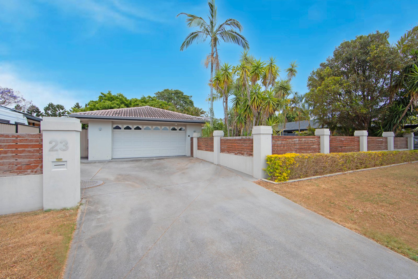 23 Rawlinna Drive MERMAID WATERS 1