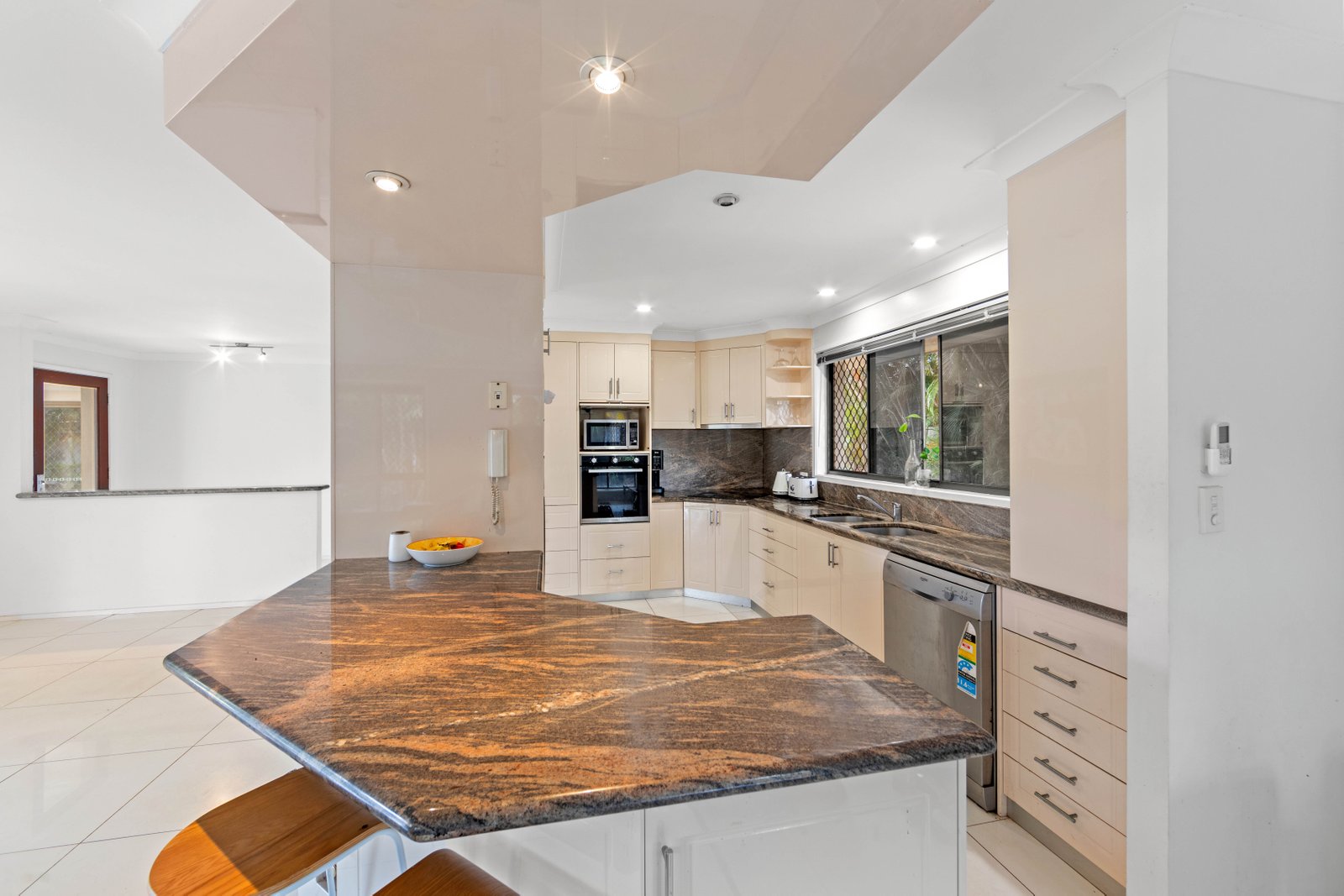 23 Rawlinna Drive MERMAID WATERS 2