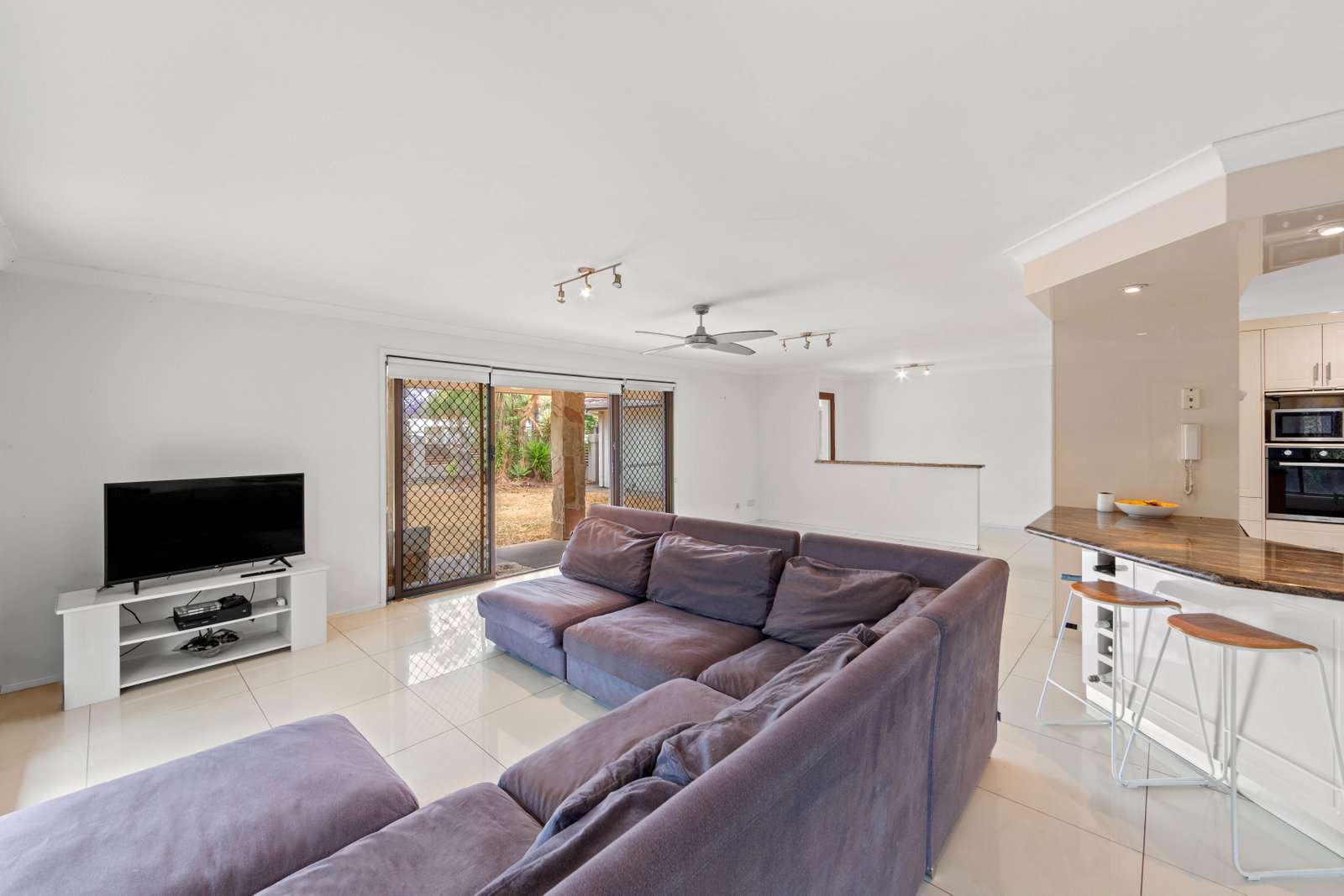 23 Rawlinna Drive MERMAID WATERS 4