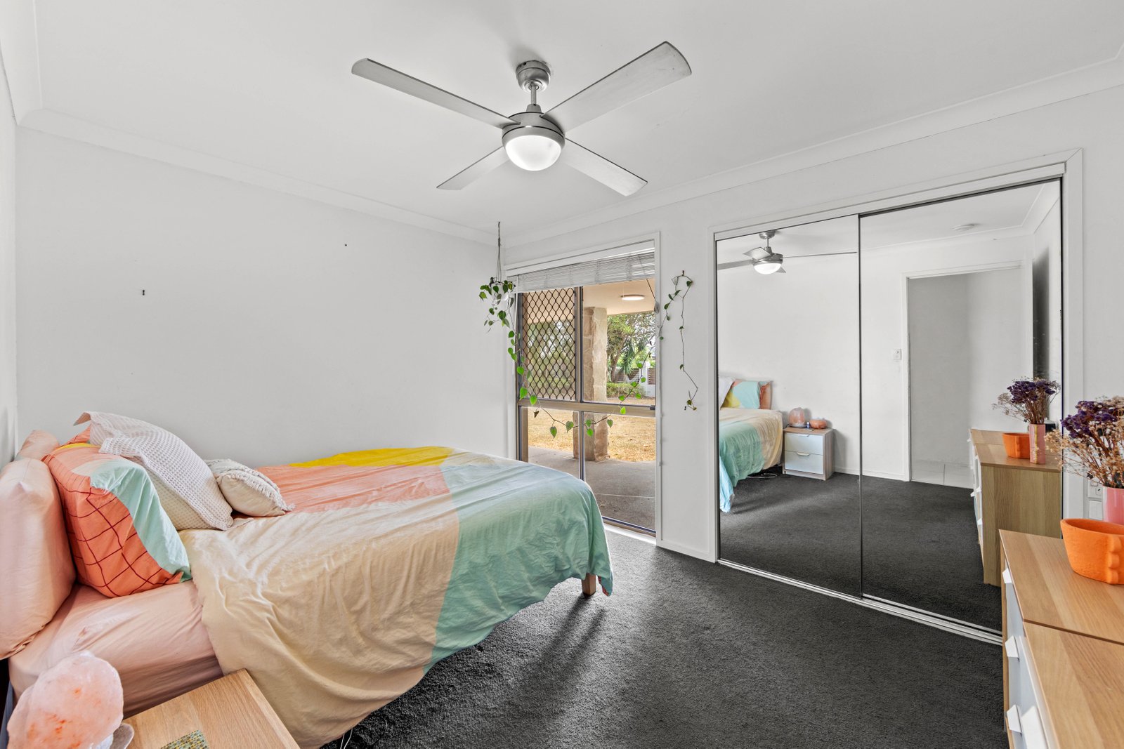 23 Rawlinna Drive MERMAID WATERS 5