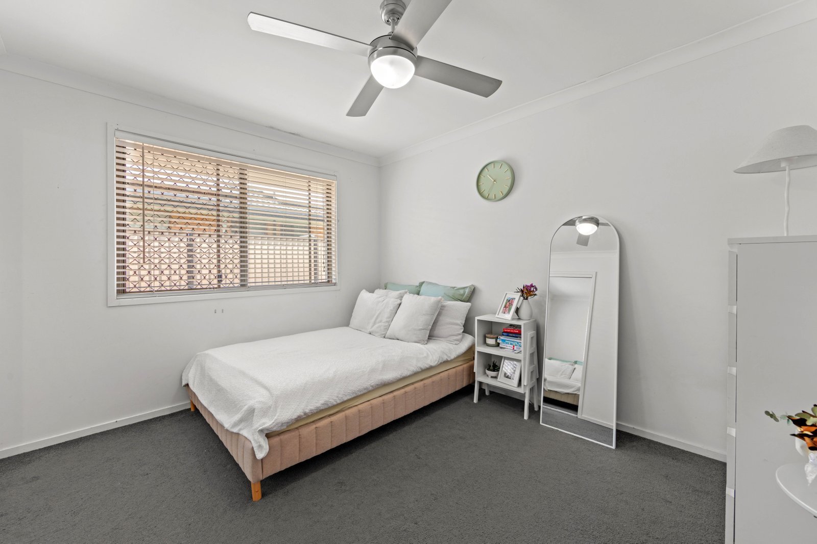 23 Rawlinna Drive MERMAID WATERS 7