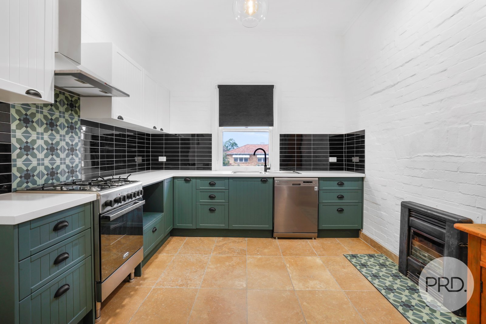 23 Rawson Avenue TAMWORTH 11