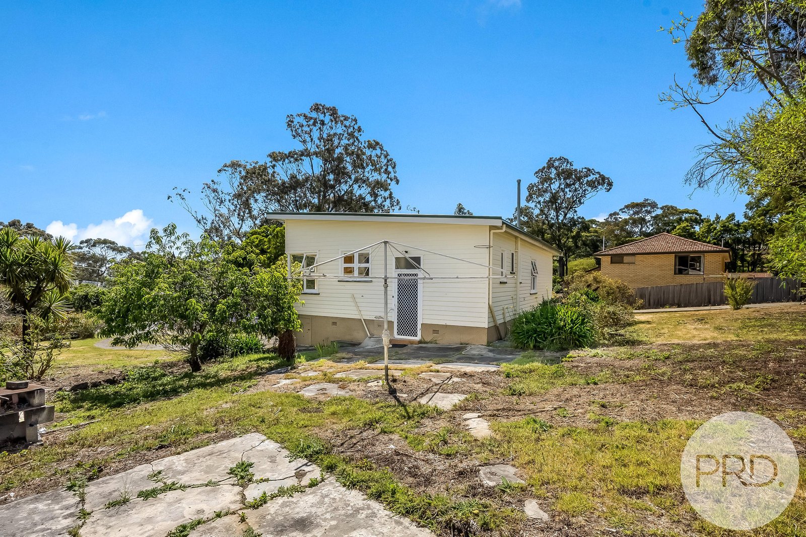 23 Rialannah Road MOUNT NELSON 33