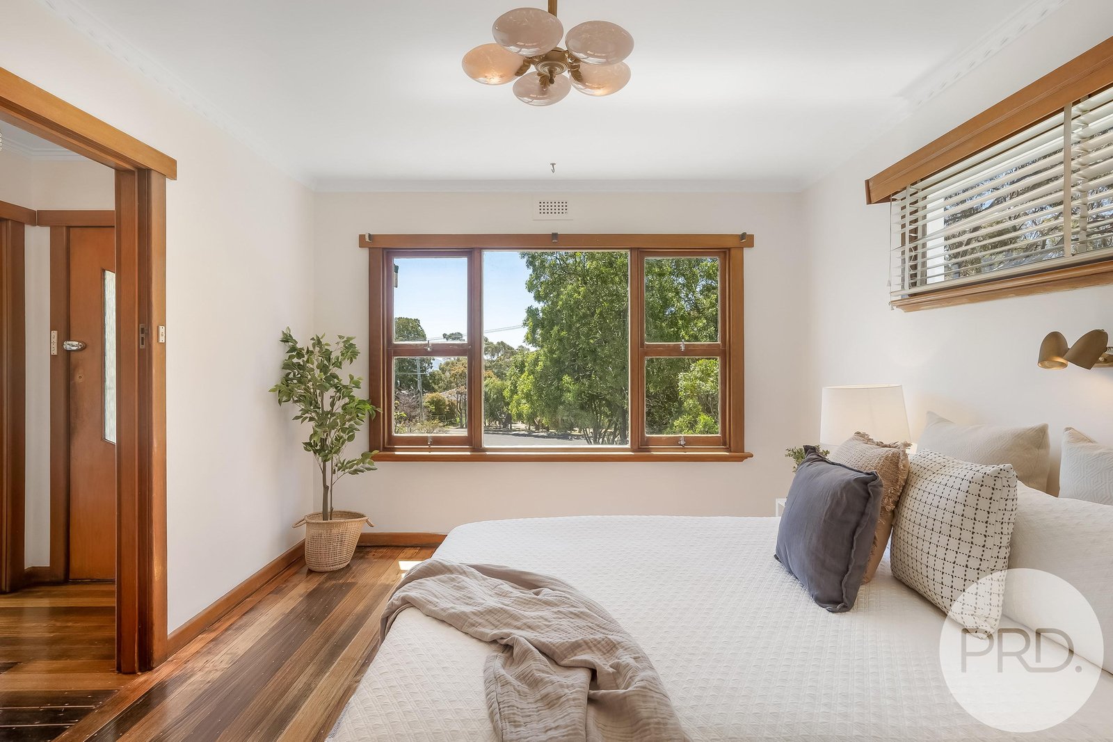 23 Rialannah Road MOUNT NELSON 8