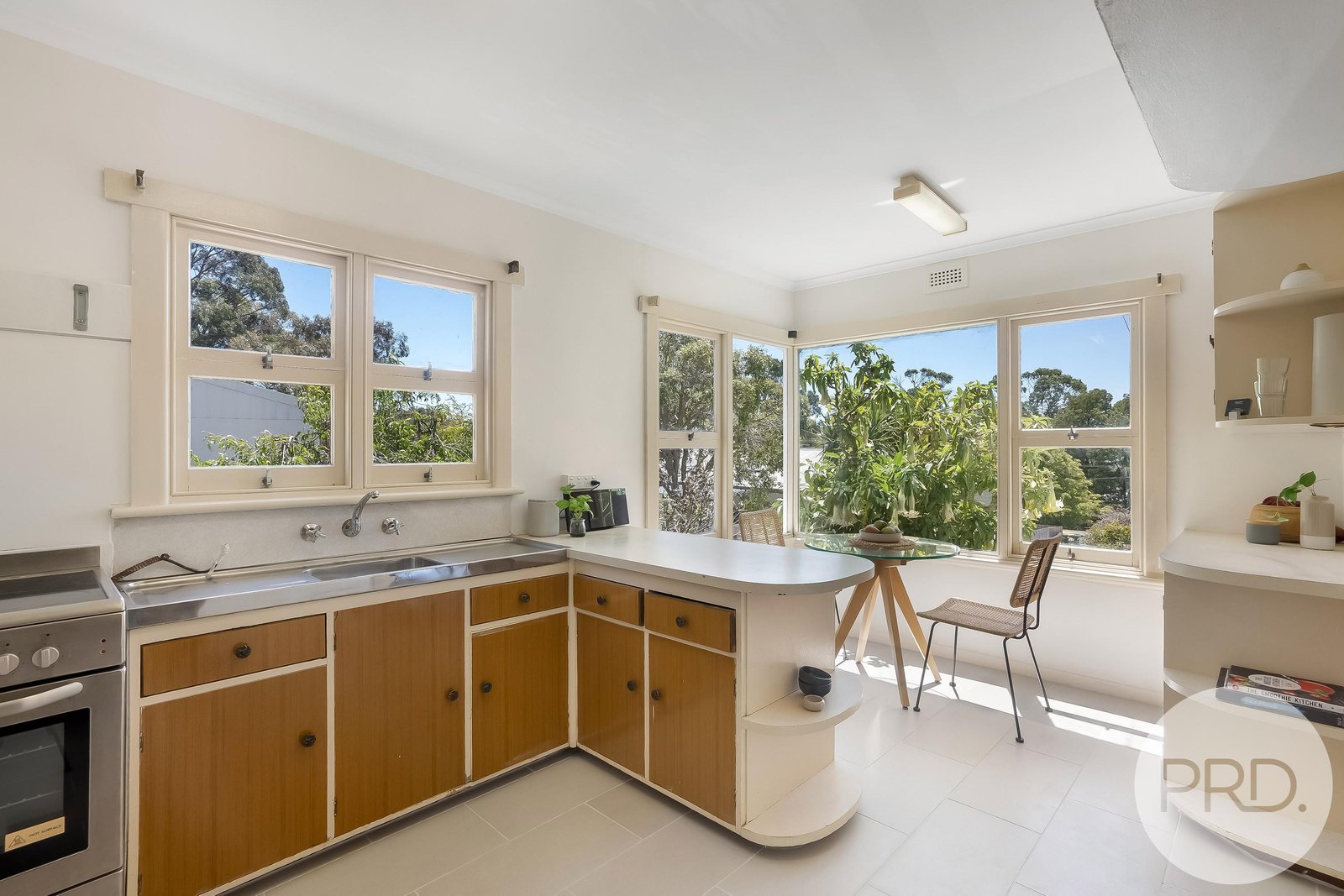 23 Rialannah Road MOUNT NELSON 12