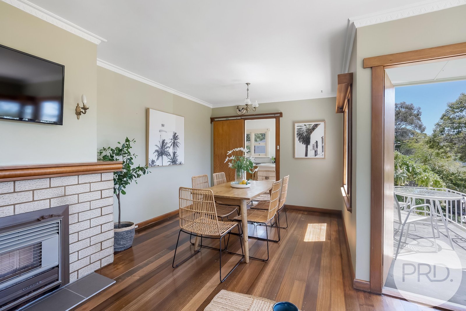 23 Rialannah Road MOUNT NELSON 16