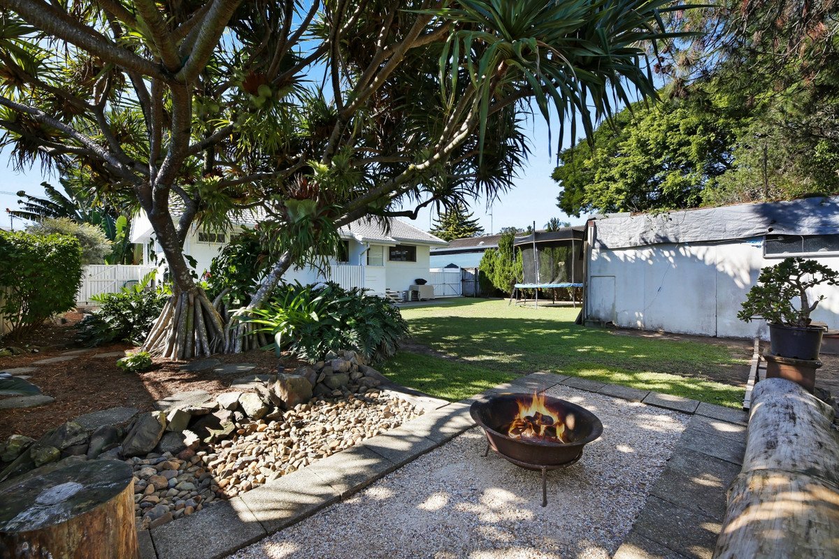 23 Riverside Drive Currumbin Waters 21