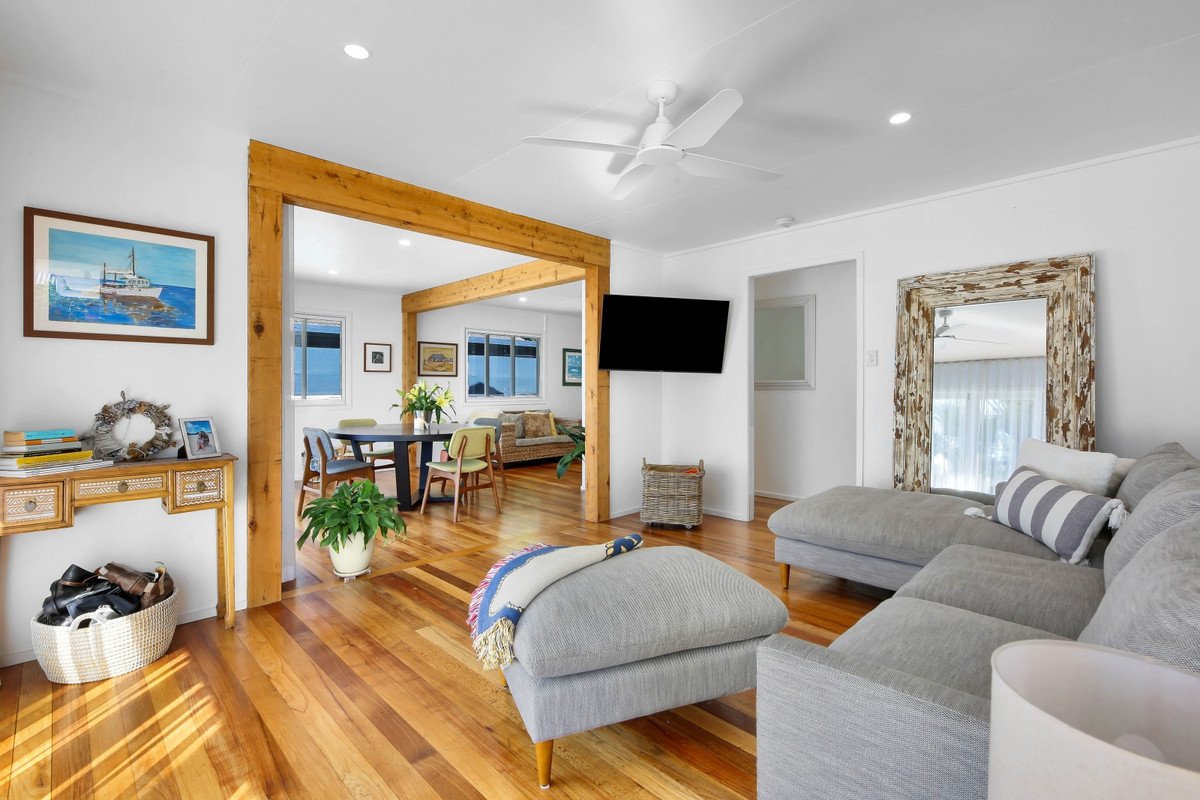 23 Riverside Drive Currumbin Waters 4