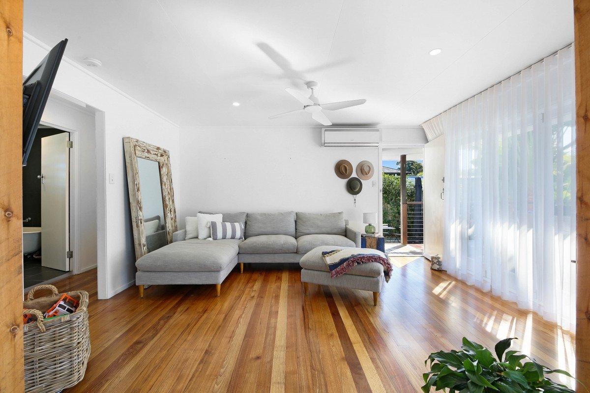 23 Riverside Drive Currumbin Waters 11