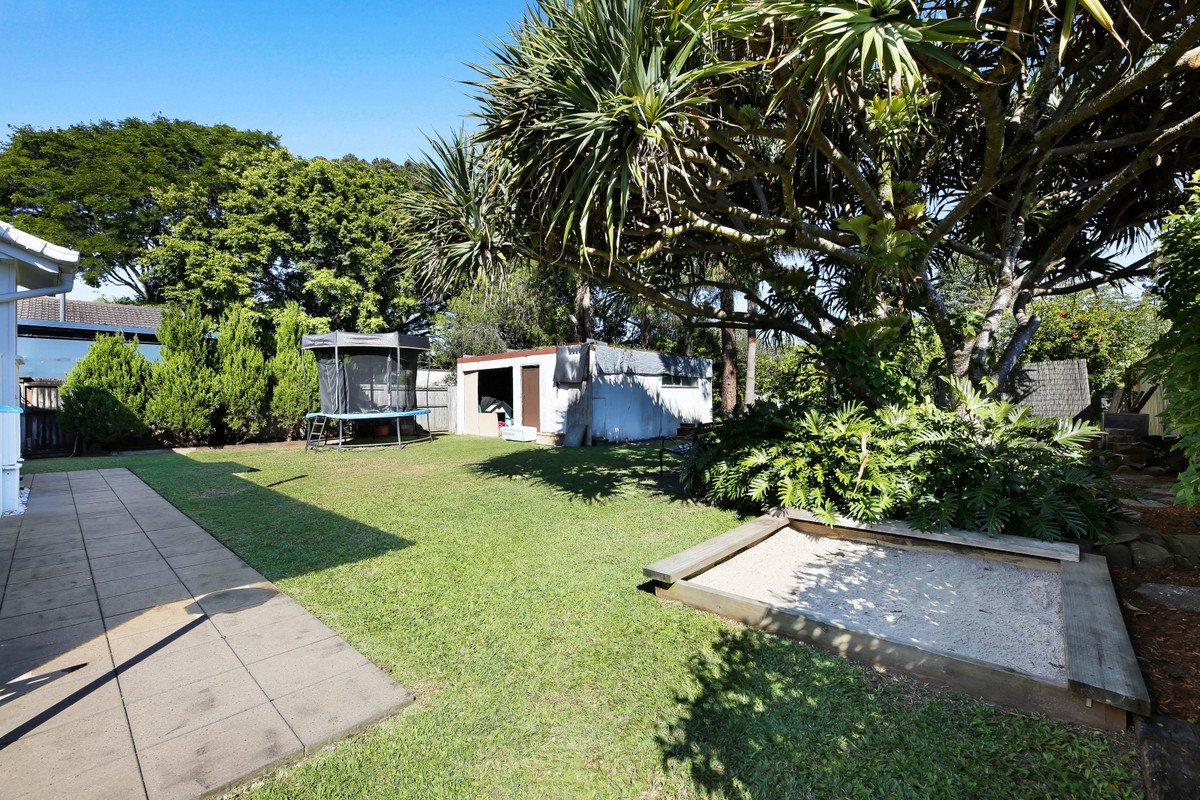 23 Riverside Drive Currumbin Waters 24