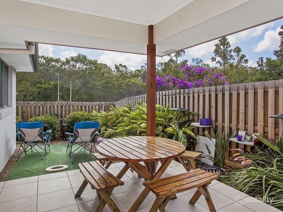 2/3 Riverwood Drive Ashmore 4