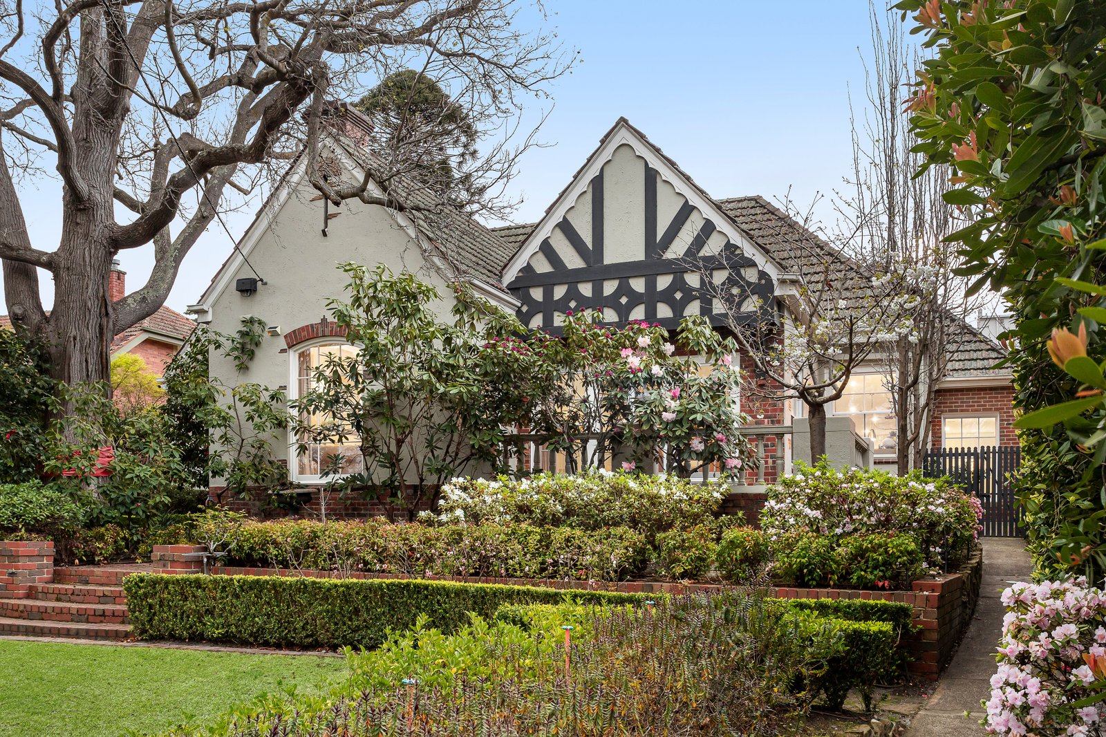 Real Estate and Property in 23 Rochester Road, Canterbury, VIC