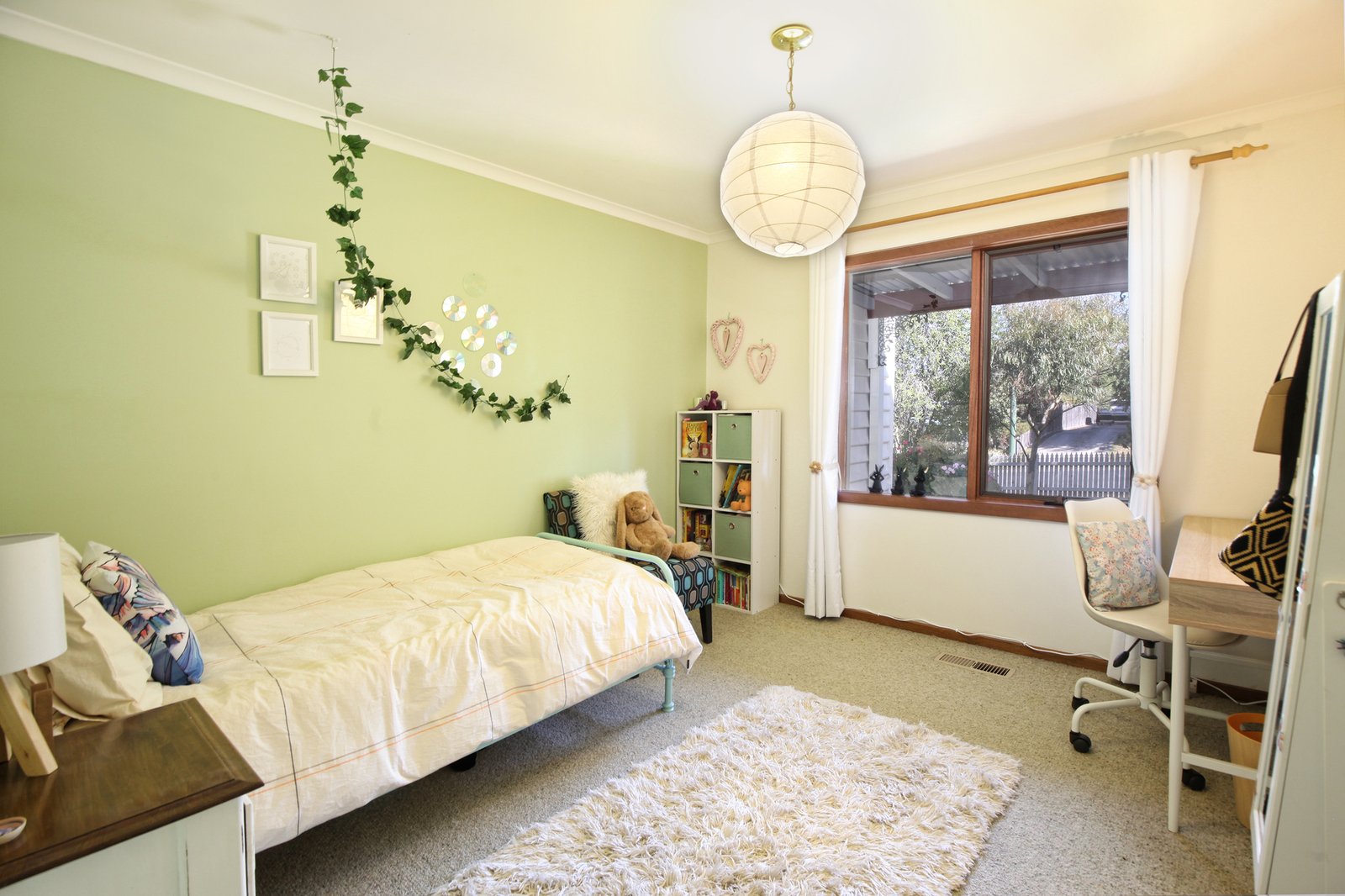 Real Estate and Property in 23 Russell Avenue, Woodend, VIC